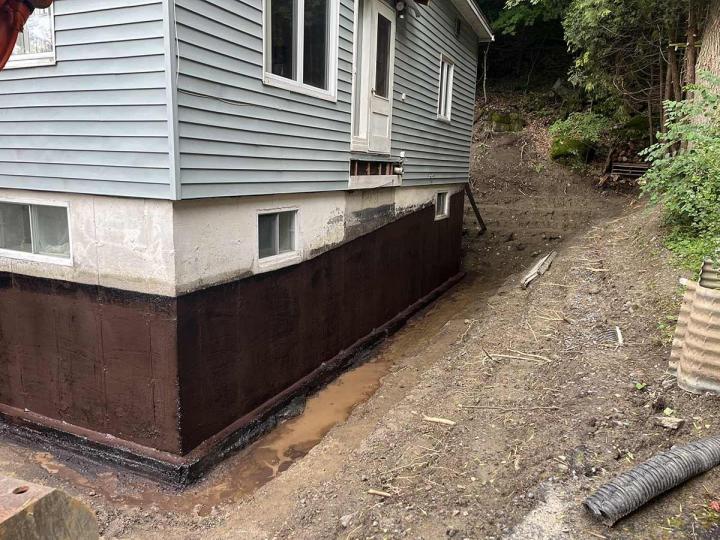 Enduit bitumineux pulvériser Cowansville